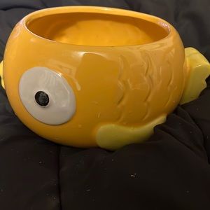 Gold fish plant pot